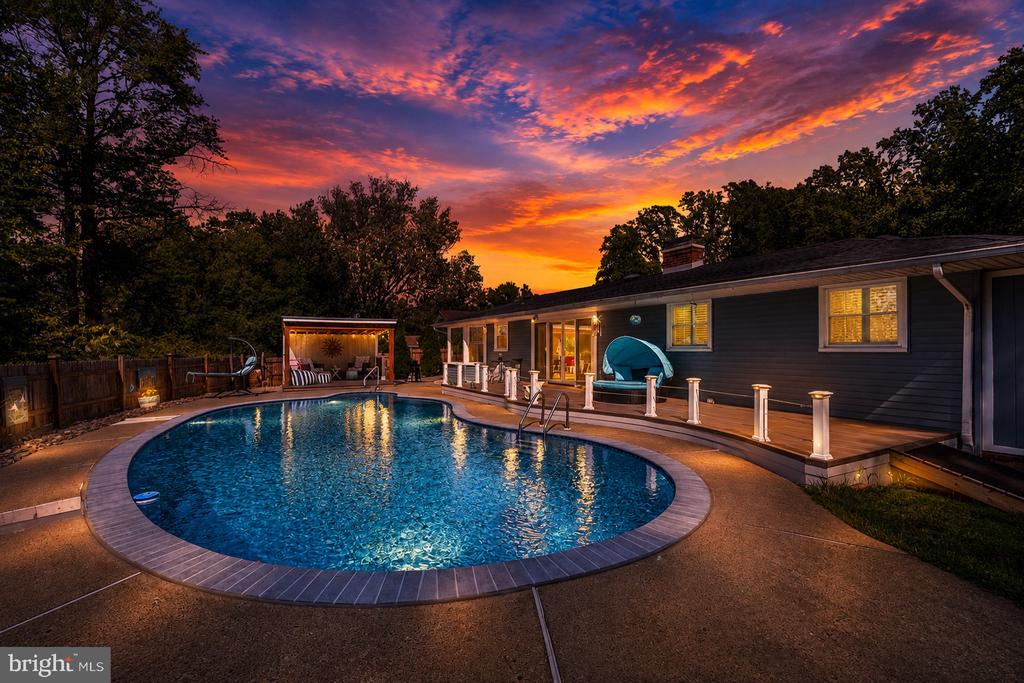 608 ORIOLE LANE