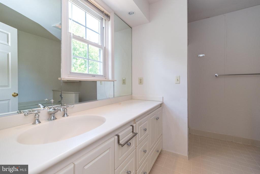 1522 SALAWAY COURT