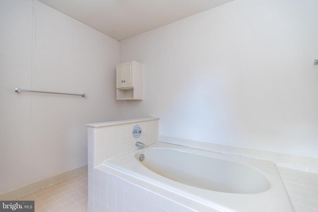 1522 SALAWAY COURT