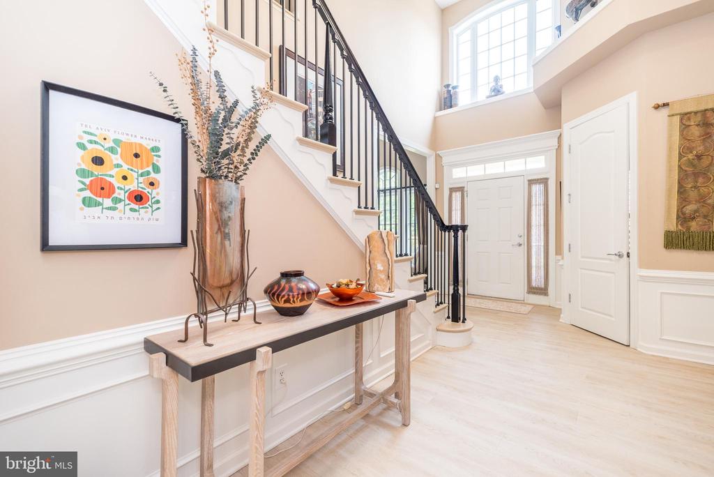 475 PRIMROSE DRIVE