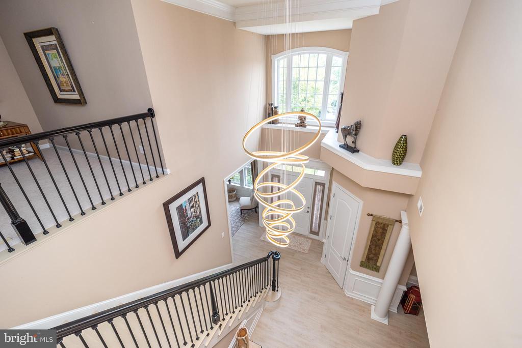 475 PRIMROSE DRIVE