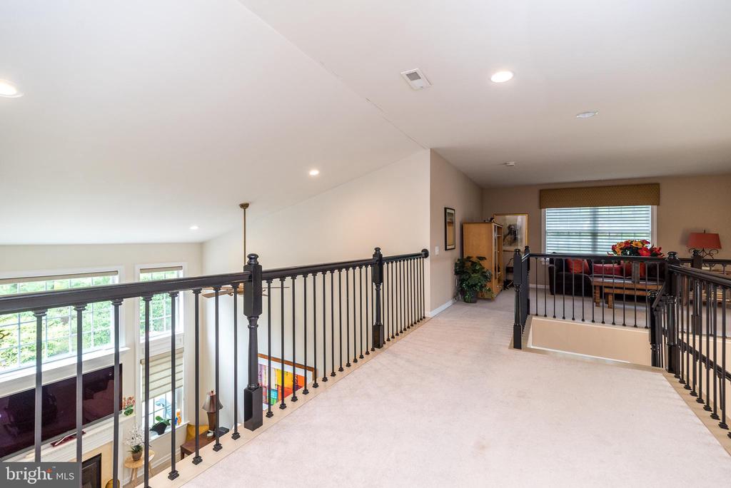 475 PRIMROSE DRIVE