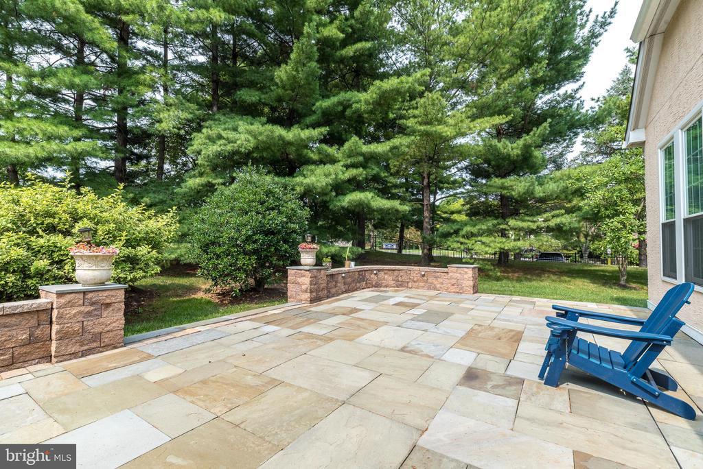 475 PRIMROSE DRIVE