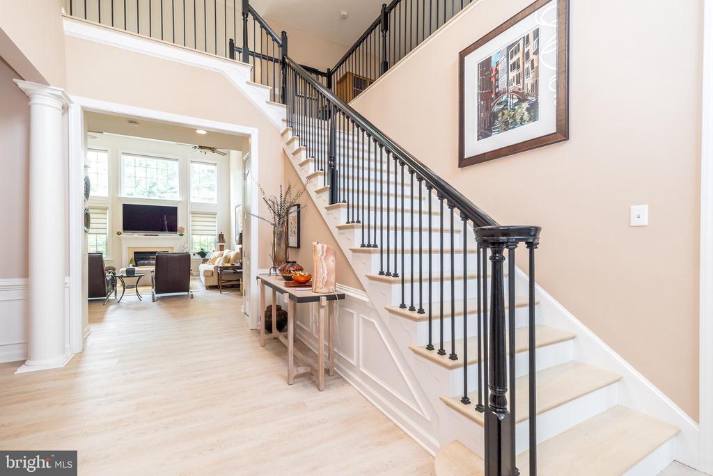 475 PRIMROSE DRIVE