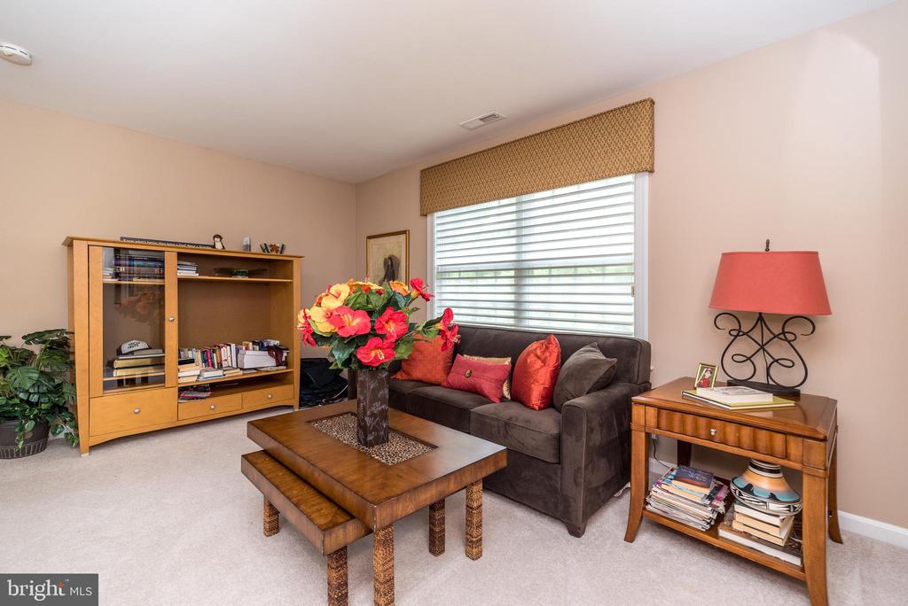 475 PRIMROSE DRIVE