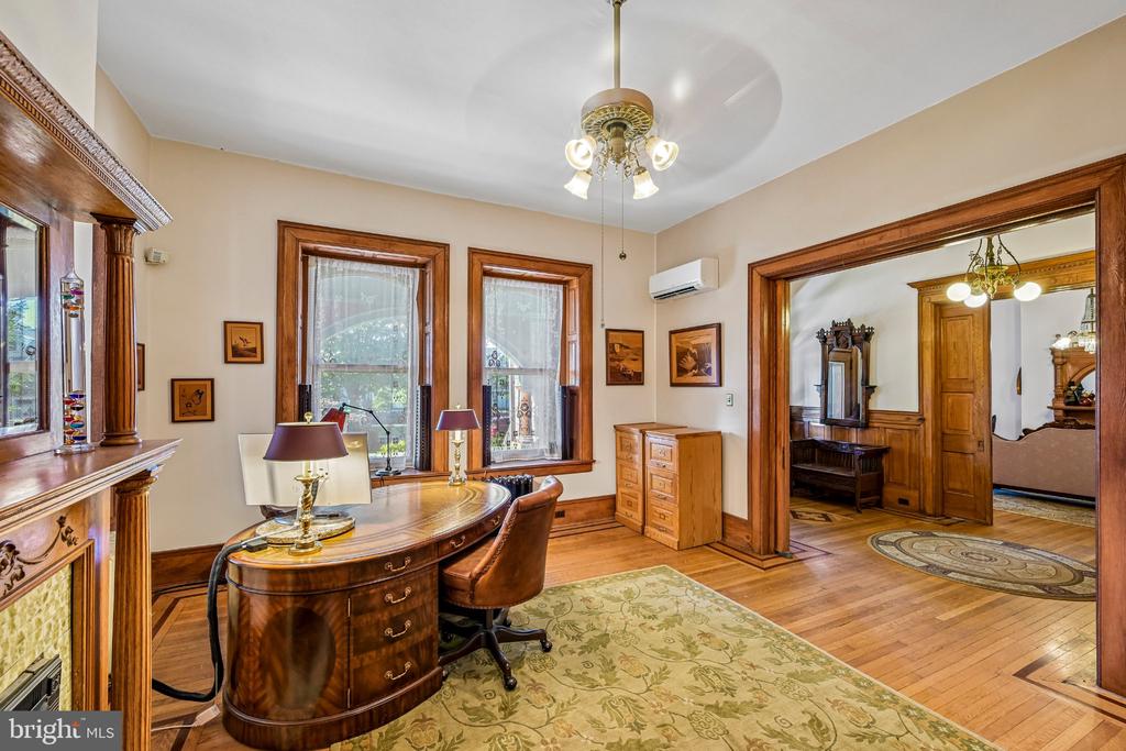 6 LINDENWOLD TERRACE