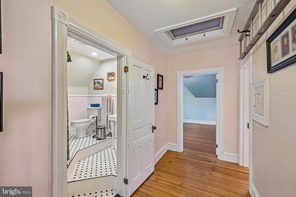 6 LINDENWOLD TERRACE