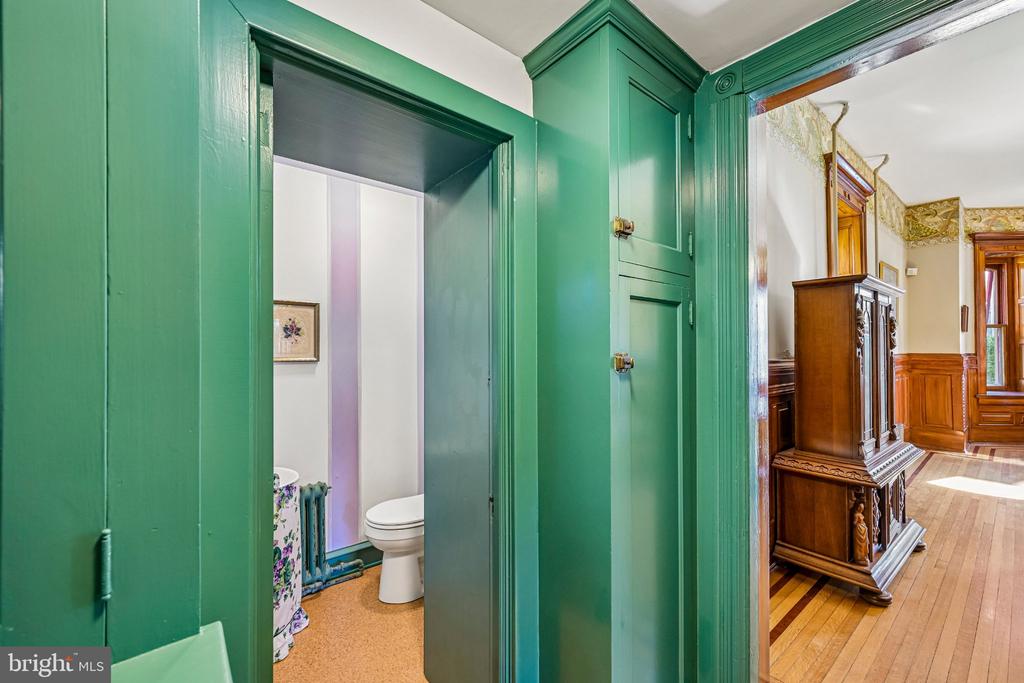 6 LINDENWOLD TERRACE