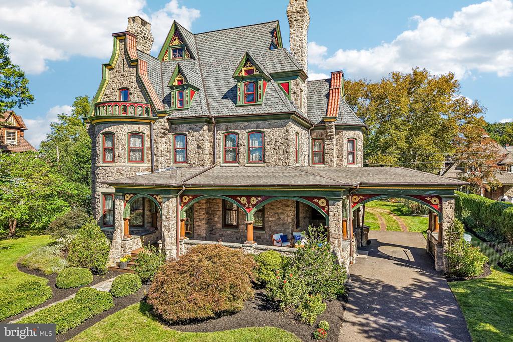 6 LINDENWOLD TERRACE