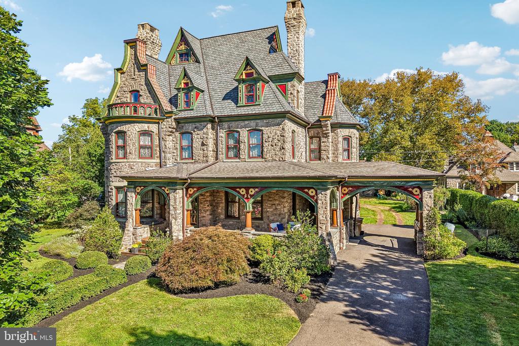 6 LINDENWOLD TERRACE