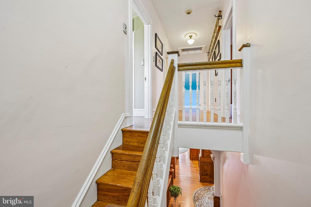 6 LINDENWOLD TERRACE