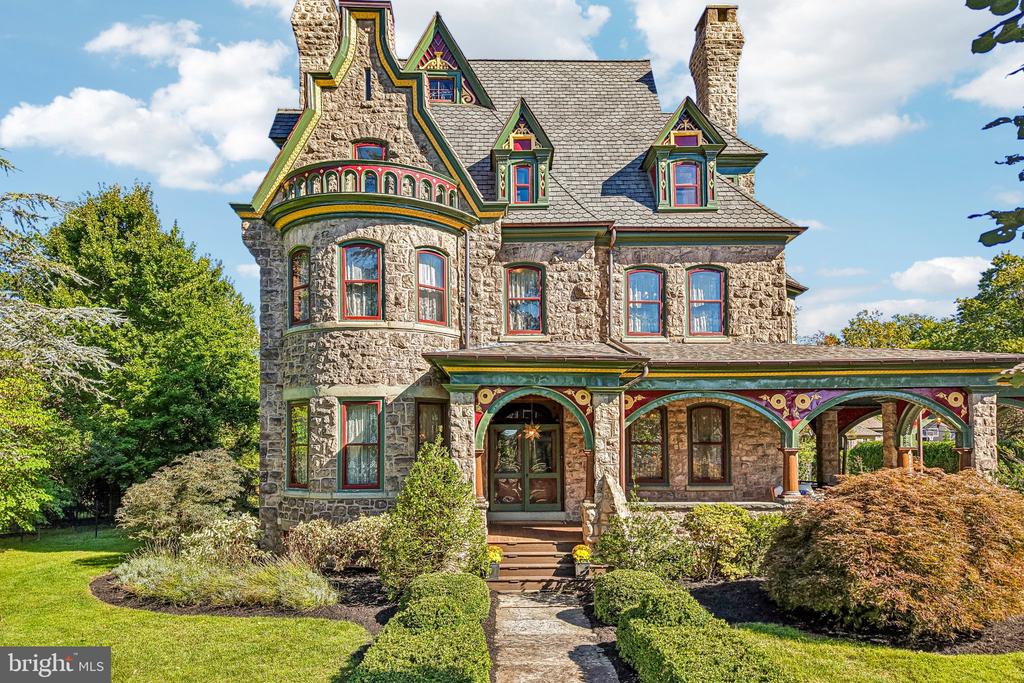 6 LINDENWOLD TERRACE