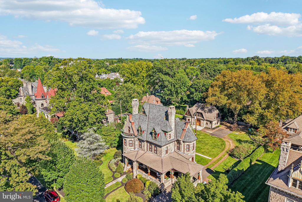 6 LINDENWOLD TERRACE