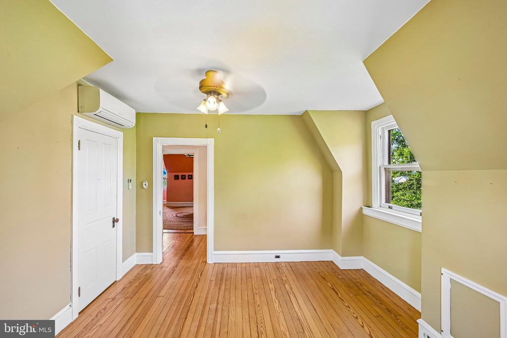 6 LINDENWOLD TERRACE