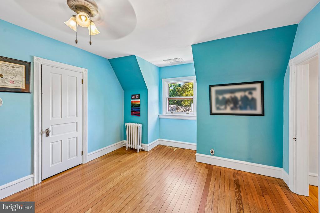 6 LINDENWOLD TERRACE