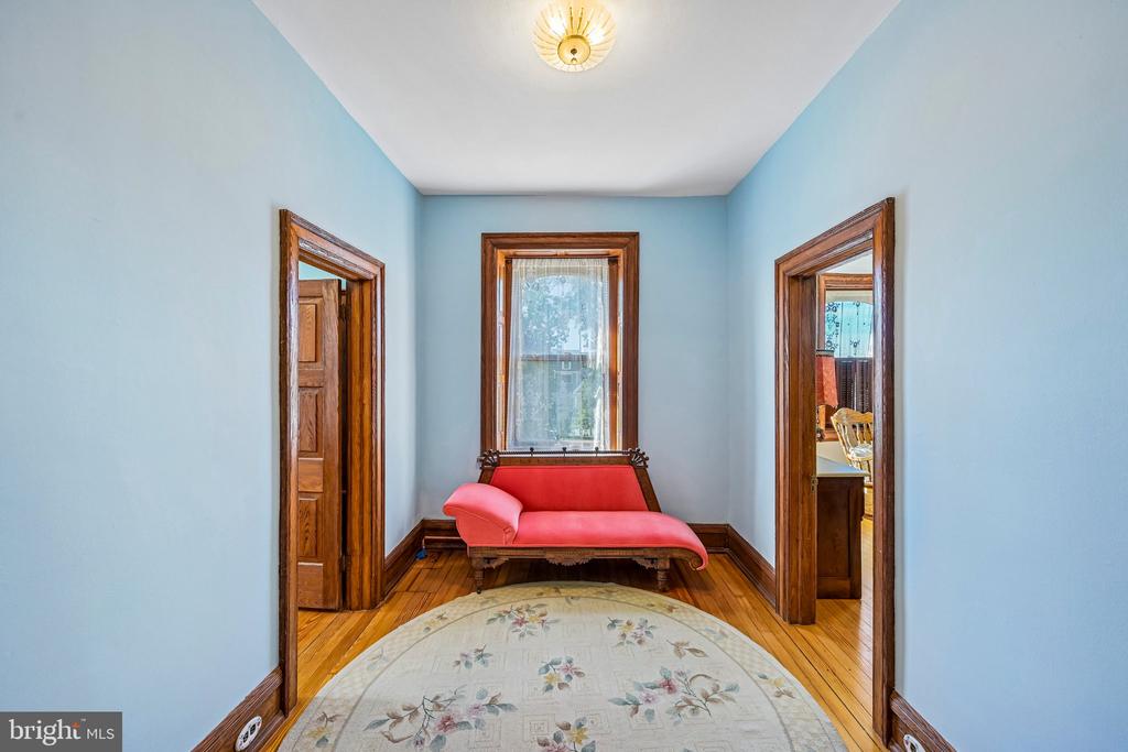 6 LINDENWOLD TERRACE