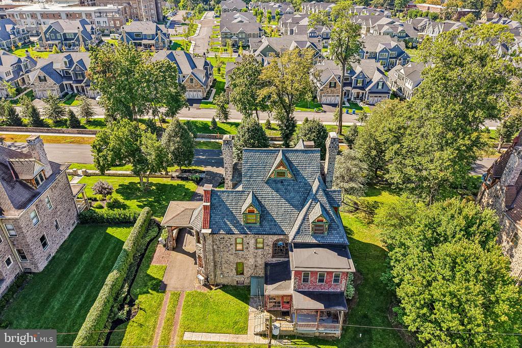 6 LINDENWOLD TERRACE