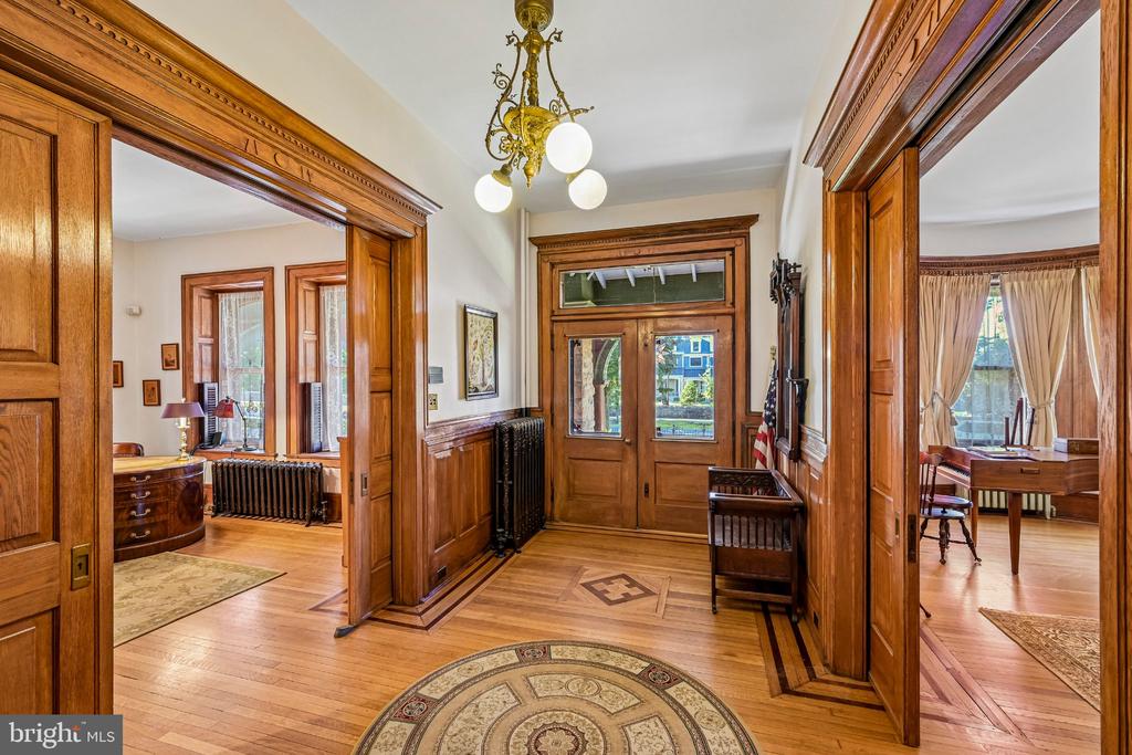 6 LINDENWOLD TERRACE