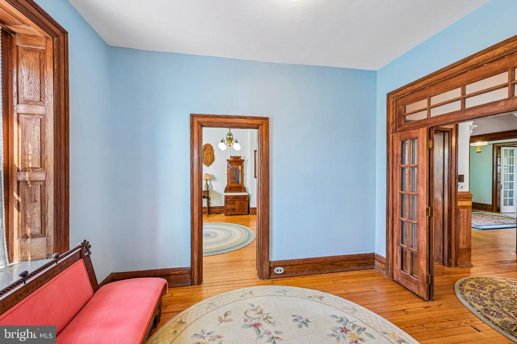 6 LINDENWOLD TERRACE