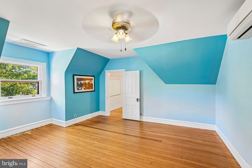 6 LINDENWOLD TERRACE