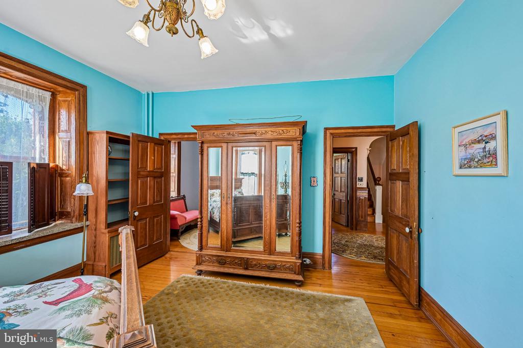 6 LINDENWOLD TERRACE