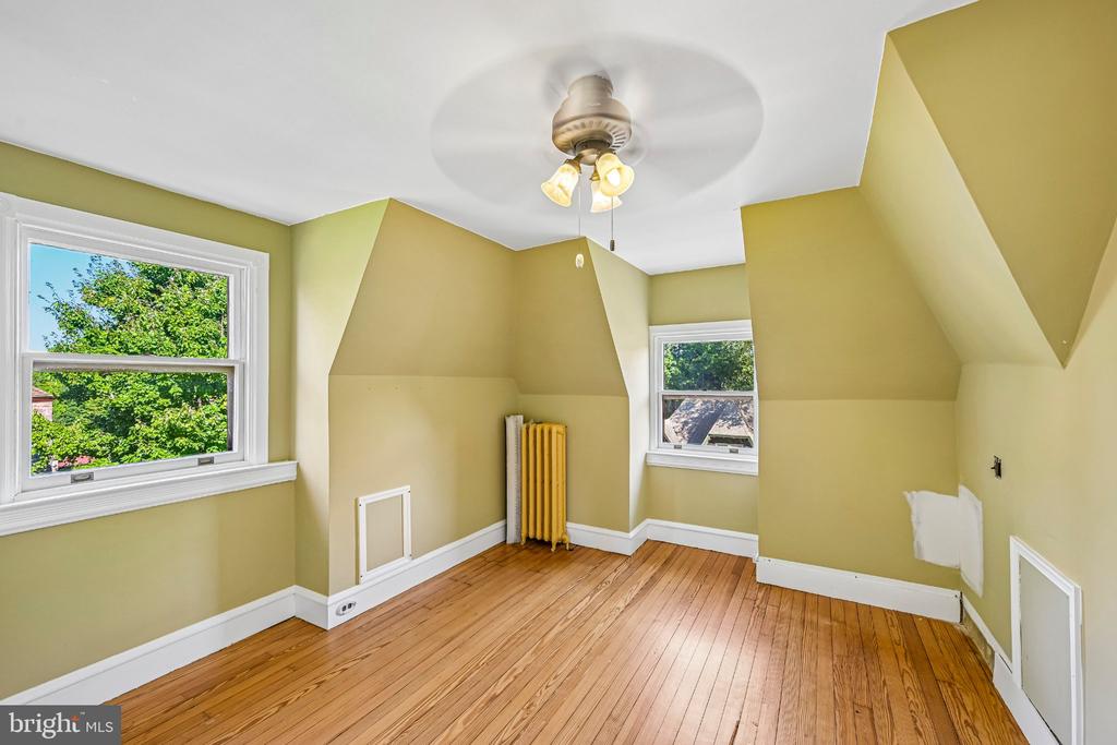 6 LINDENWOLD TERRACE