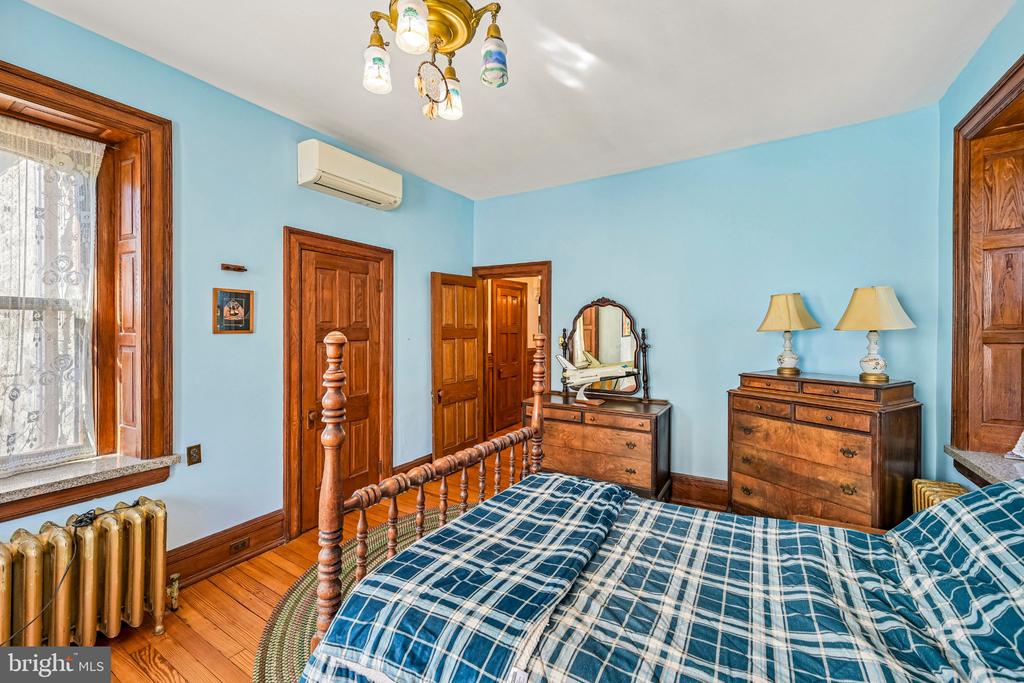 6 LINDENWOLD TERRACE