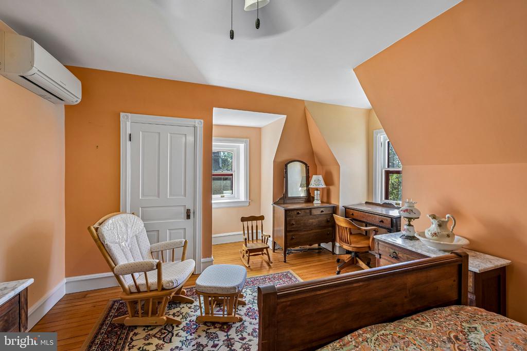 6 LINDENWOLD TERRACE