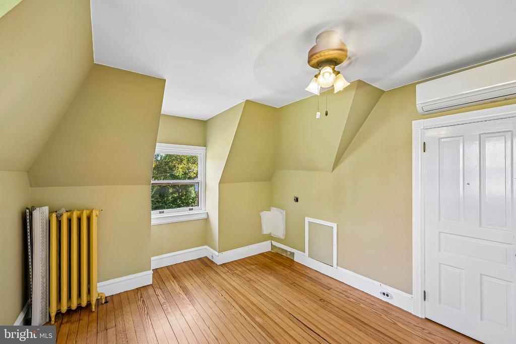 6 LINDENWOLD TERRACE