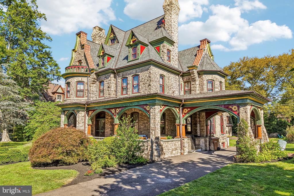 6 LINDENWOLD TERRACE