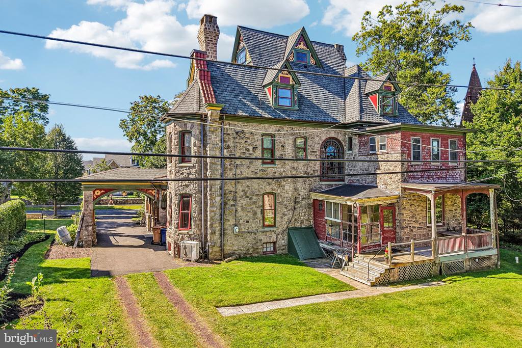 6 LINDENWOLD TERRACE