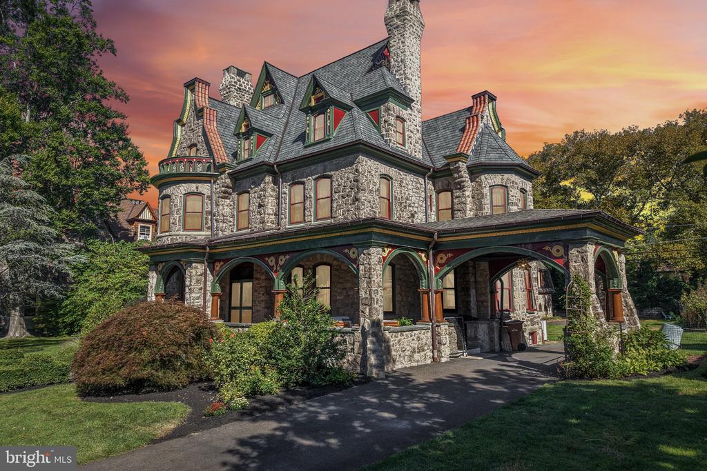 6 LINDENWOLD TERRACE