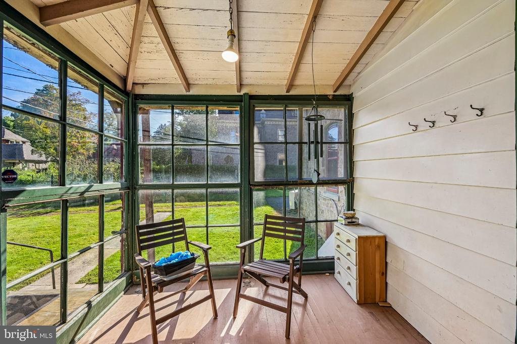 6 LINDENWOLD TERRACE