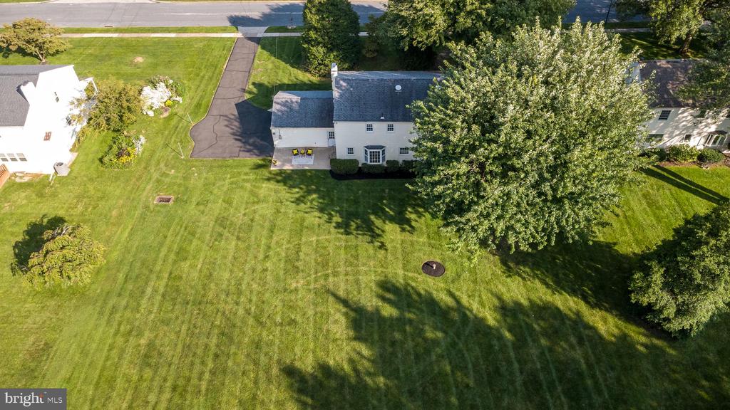 1724 HOWE LANE