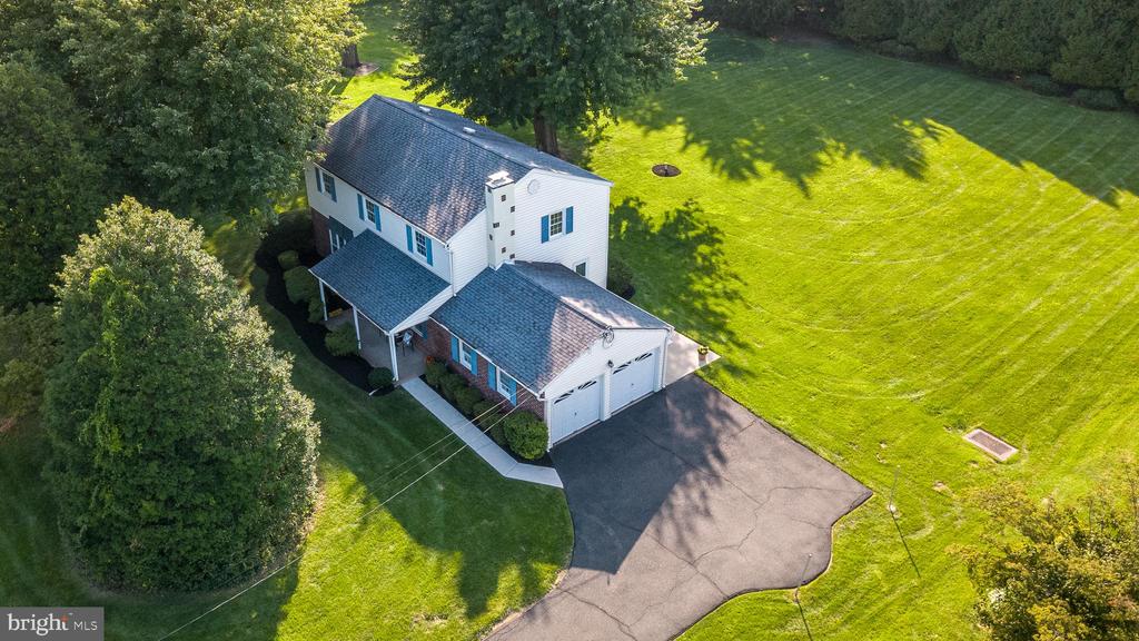 1724 HOWE LANE