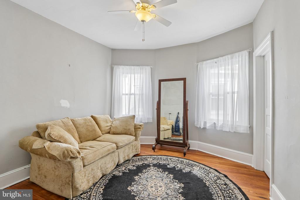 304 HILLSIDE AVENUE