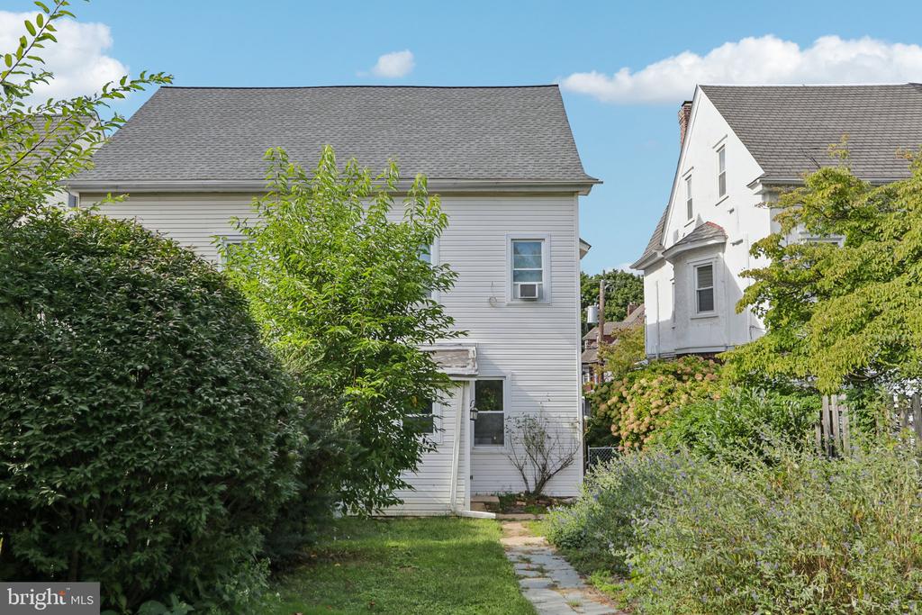 304 HILLSIDE AVENUE