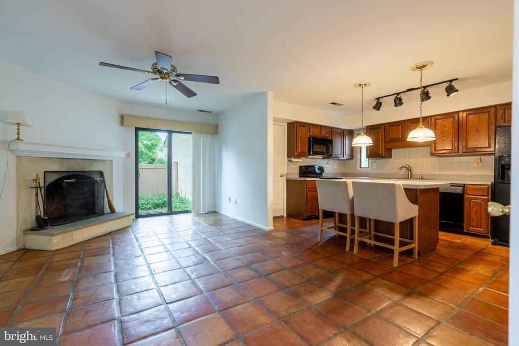 23 HIGHGATE LANE Unit:           