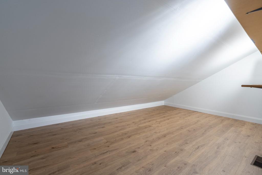 23 HIGHGATE LANE Unit:           