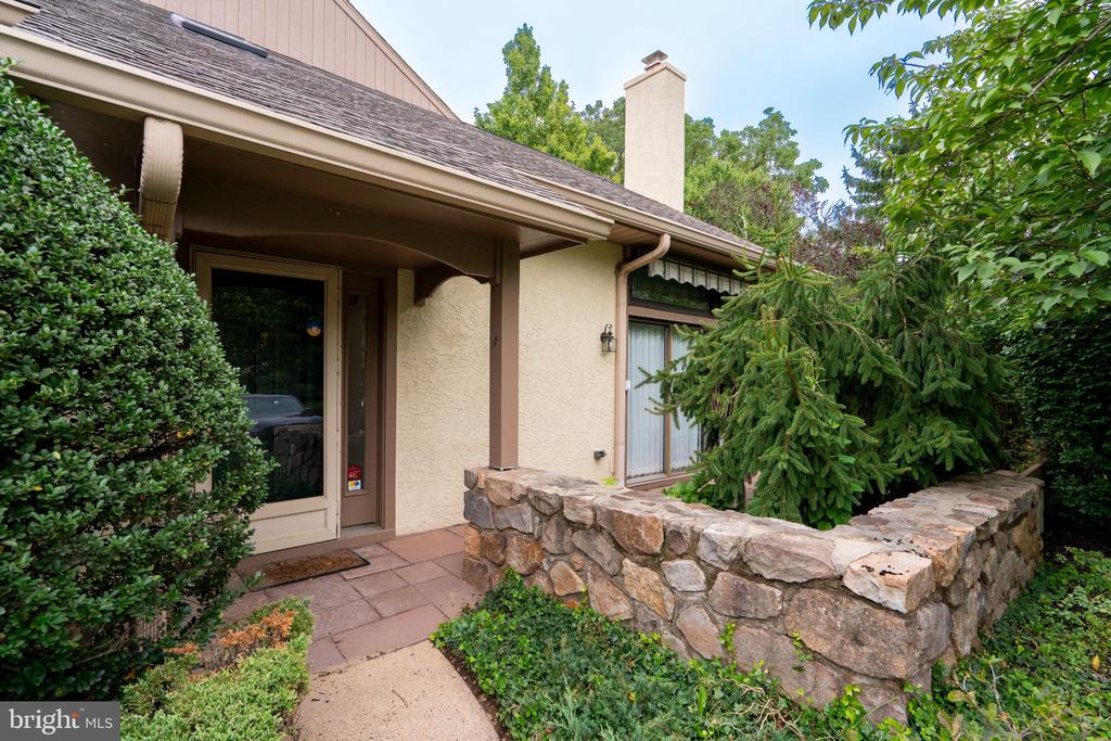 23 HIGHGATE LANE Unit:           
