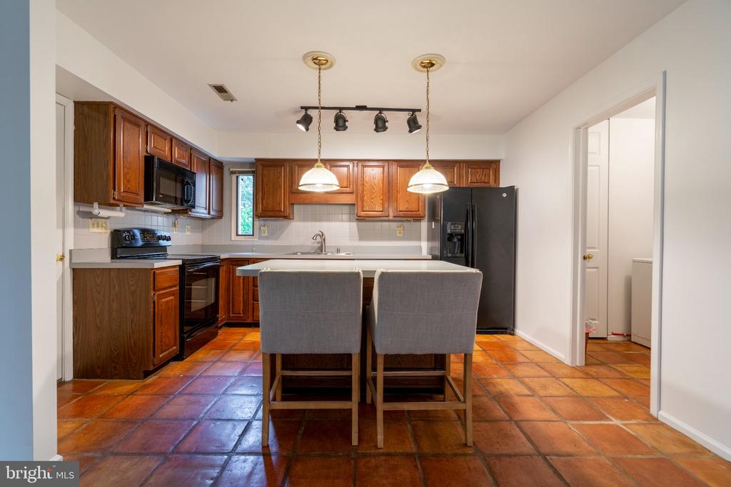 23 HIGHGATE LANE Unit:           