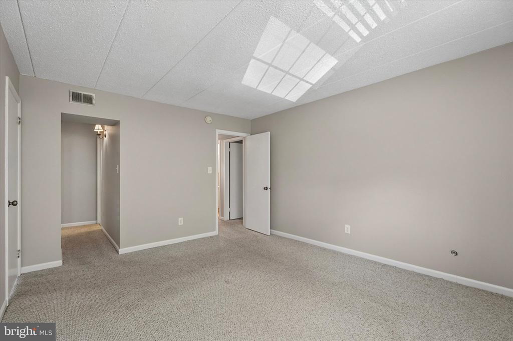 137 WOODSTREAM DRIVE Unit: 137