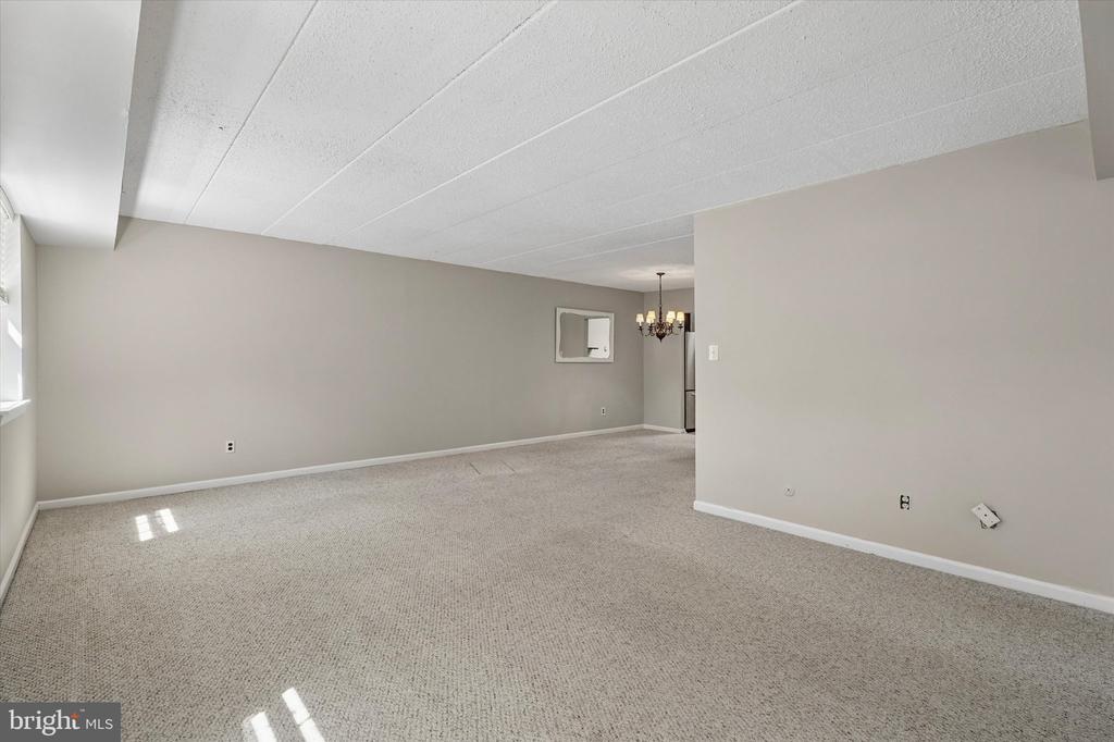 137 WOODSTREAM DRIVE Unit: 137
