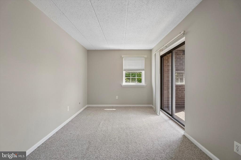 137 WOODSTREAM DRIVE Unit: 137