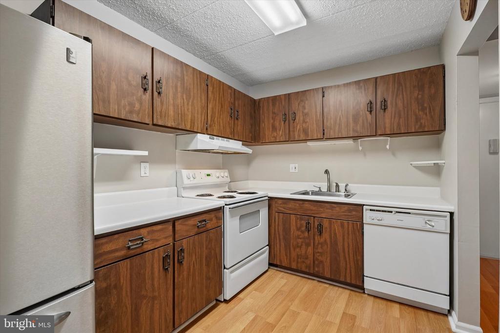 137 WOODSTREAM DRIVE Unit: 137