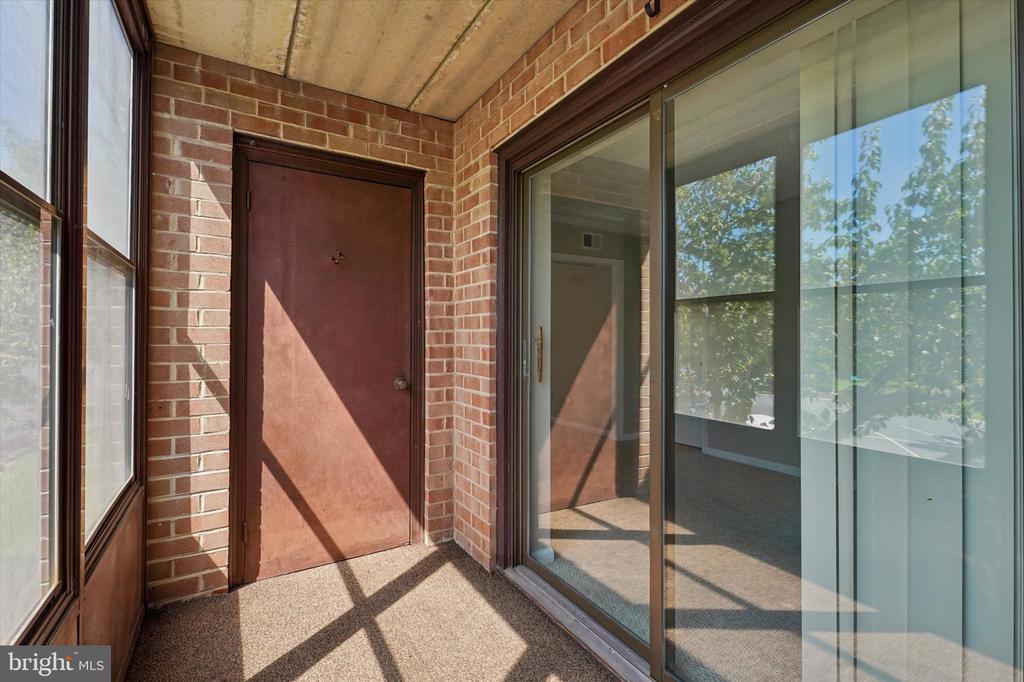 137 WOODSTREAM DRIVE Unit: 137