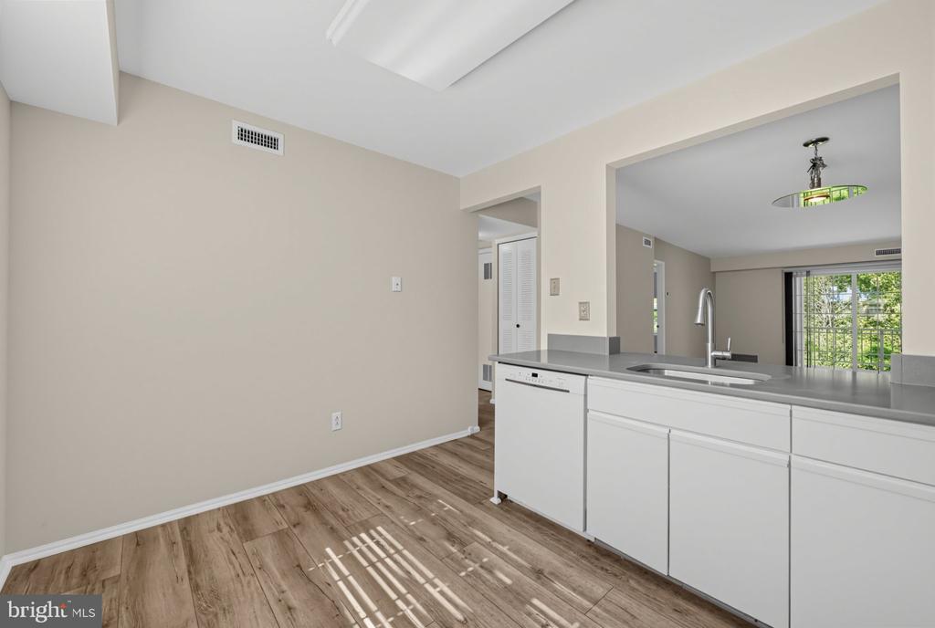 1708 VALLEY GLEN ROAD Unit: 162