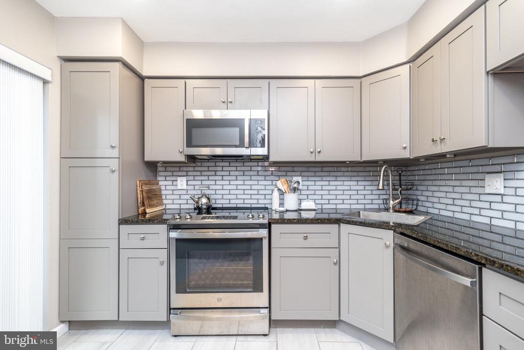 51 TWIN BROOKS DRIVE Unit: 51
