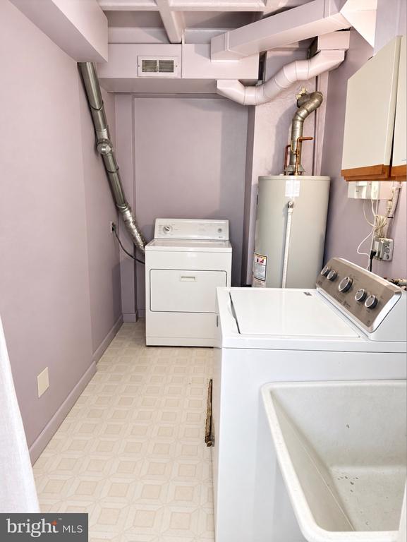 8105 MACARTHUR ROAD Unit:           