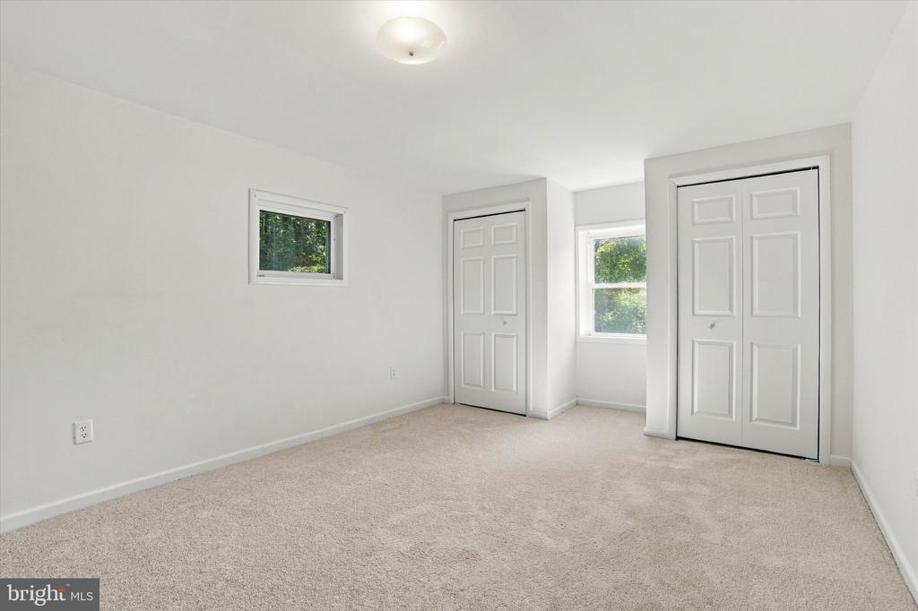 8105 MACARTHUR ROAD Unit:           
